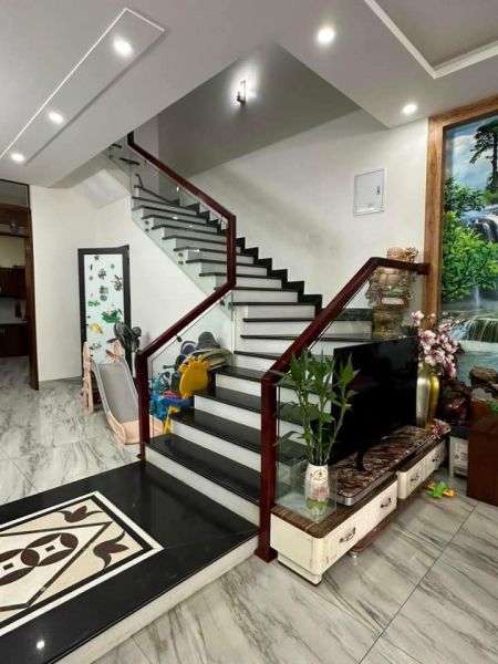Bán Nhà Mặt Phố Phường Ngọc Châu, Tp Hd, 72.5M2, Mt 5M, 3.5 Tầng, 3 Ngủ, Kd Buôn Bán - 635260