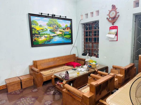 Bán Nhà 2 Tầng Ngõ Phố Quyết Thắng, Phạm Ngũ Lão, 68M2, 2 Ngủ, Sân Để Xe Rộng, 1.95 Tỷ - 637132