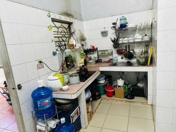 Bán Nhà 2 Tầng Ngõ Phố Quyết Thắng, Phạm Ngũ Lão, 68M2, 2 Ngủ, Sân Để Xe Rộng, 1.95 Tỷ - 637144