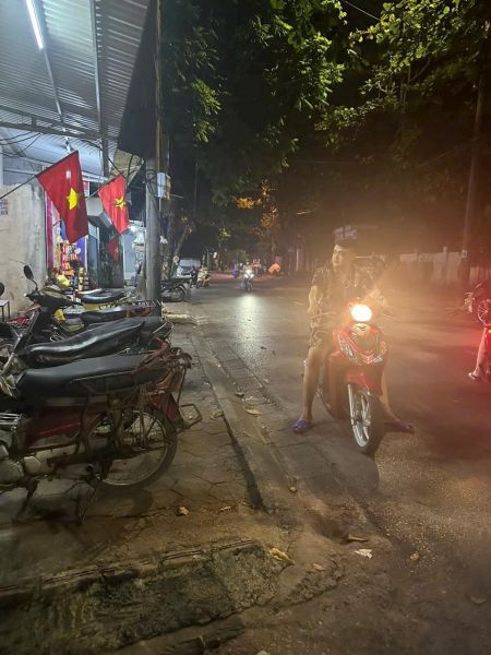 Bán Căn Nhà 2 Tầng Ngõ Phố Nguyễn Hữu Cầu, Ph Ngọc Châu, Tp Hd, 75M2, 3 Ngủ, Gần Chợ - 637738
