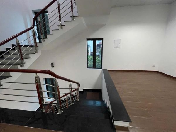 Bán Nhà 3.5 Tầng Mặt Đường Đôi Nguyễn Lương Bằng, Ph Thanh Bình, Tp Hd, 217M2, Mt 8.1M - 638842