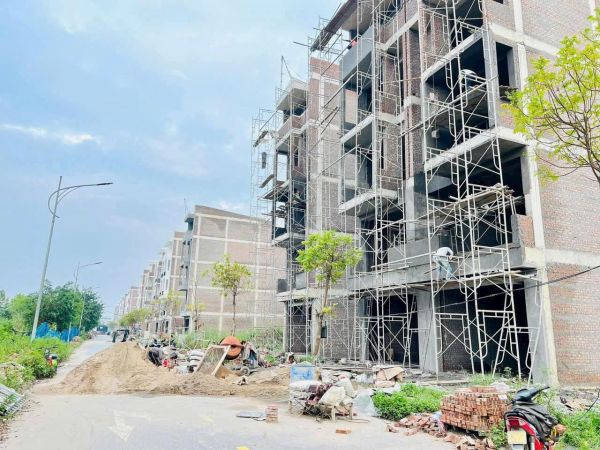 Bán Căn Xây Thô 5 Tầng Kdc Trần Hưng Đạo, Tp Hải Dương, 78.75M2, Mặt Tiền 5M, Vỉa Hè 5M - 639028