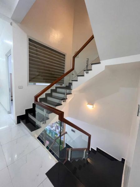 Bán Căn Nhà 3.5 Tầng Kđt Vạn Phúc, Ph Thanh Bình, Tp Hd, 76M2, Mt 4M, Gần Vườn Hoa, 4.6X Tỷ - 639085
