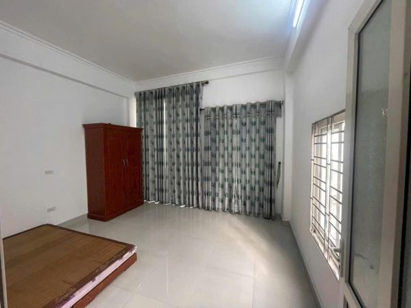 Bán Nhà 3.5 Tầng Gara Oto Ngõ Phố Lê Viết Quang, Tp Hải Dương, 48.5M2, Mt 4.38M, 3 Ngủ, 3Vs - 639391