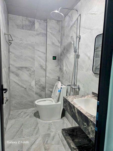 Bán Nhà 3 Tầng Ngõ Phố Nguyễn Hữu Cầu, Ph Ngọc Châu, Tp Hd, 43.5M2, 3 Ngủ, 2Vs, Chỉ 2.15 Tỷ - 640375