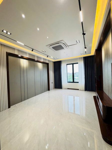 Bán Nhà 4 Tầng Có Thang Máy Kdc Ngọc Châu, Đồng Triều, Tp Hd, 81M2, Mt 4.5M, 5 Ngủ - 640831