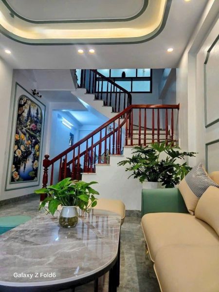 Bán Căn Nhà 3 Tầng Ngõ Phố Cô Đông, Ph Bình Hàn, Tp Hd, 45.5M2, 3 Ngủ, 3 Vs, Chỉ 2.75 Tỷ - 640885