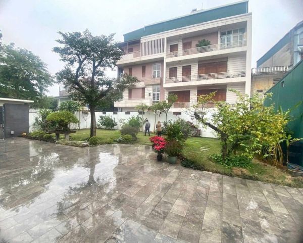Bán Căn Biệt Thự Sân Vườn Mặt Phố Phường Quang Trung, Tp Hd, 693M2, 3 Mặt Thoáng, Giá Tốt - 640939