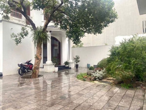 Bán Căn Biệt Thự Sân Vườn Mặt Phố Phường Quang Trung, Tp Hd, 693M2, 3 Mặt Thoáng, Giá Tốt - 640945