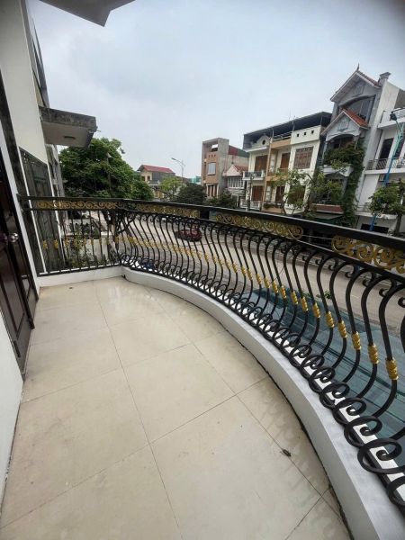 Bán Căn Nhà 3 Tầng Mặt Đại Lộ Trần Hưng Đạo, Ph Ngọc Châu, Tp Hd, 63.5M2, 3 Ngủ, Kd Tốt - 640966