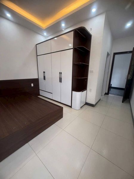 Bán Căn Nhà 3 Tầng Mặt Đại Lộ Trần Hưng Đạo, Ph Ngọc Châu, Tp Hd, 63.5M2, 3 Ngủ, Kd Tốt - 640972