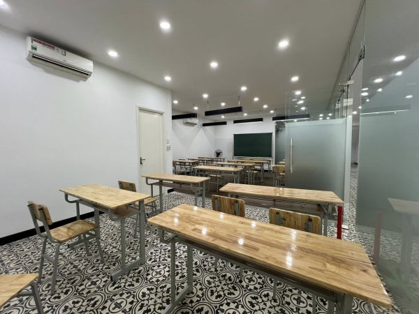 Cho Thuê Căn Nhà 3.5 Tầng Mặt Đường Đôi Nguyễn Lương Bằng, Tp Hd, 217M2, Mt 8.1M, Kd Tốt - 641170