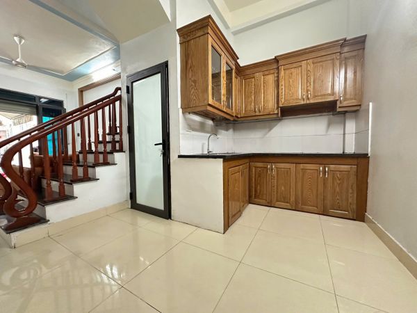 Bán Căn Nhà 3 Tầng Ngõ Khu Vịt Cỏ Hồ Sen, Ph Tân Bình, Tp Hd, 40M2, 3 Ngủ, 2.05 Tỷ, Trung Tâm - 641212