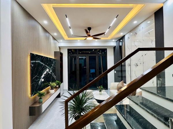Bán Nhà 3 Tầng Ngõ Đường Ngô Quyền, Ph Lê Thanh Nghị, Tp Hp, 51M2, 3 Ngủ, 3Vs, Nhà Đẹp - 641395