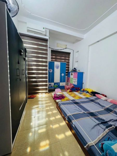 Bán Nhà 4 Tầng Mặt Phố Lý Công Uẩn, Ph Lê Thanh Nghị, Tp Hd, 63.7M2, Mt 4M, 4 Ngủ, 3 Vs - 642652