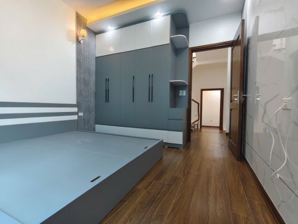 Bán Căn Nhà 3 Tầng Ngõ 166 Vũ Hựu, Ph Thanh Bình, Tp Hd, 43.7M2, 3 Ngủ, 3 Vs, Chỉ 2.69 Tỷ - 644083