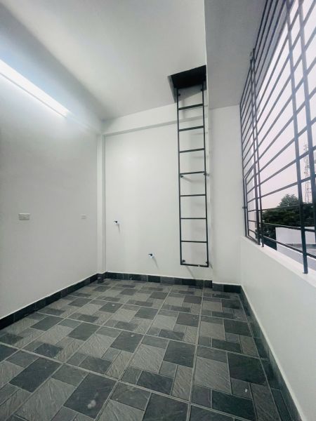 Bán Căn Nhà 3 Tầng Ngõ Phố Phan Chu Trinh, Ph Nhị Châu, Tp Hd, 42M2, Mt 5M, 3 Ngủ, 3 Vs - 644338