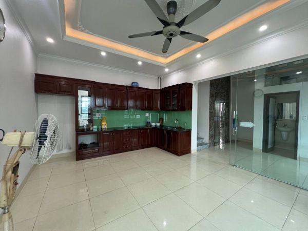 Bán Căn Nhà 4 Tầng Lô Góc, Thang Máy, Mặt Phố Phường Trần Hưng Đạo, Tp Hd, 73.3M2, Mt 6M - 644413